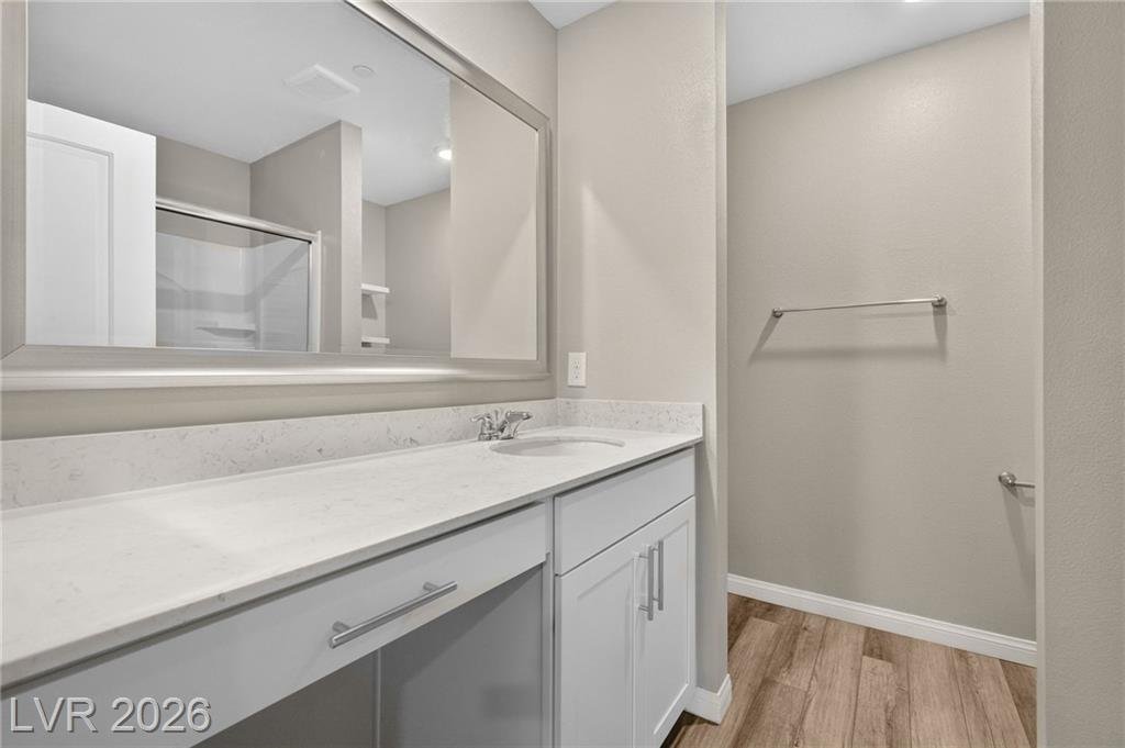 Secondary full bathroom vanity