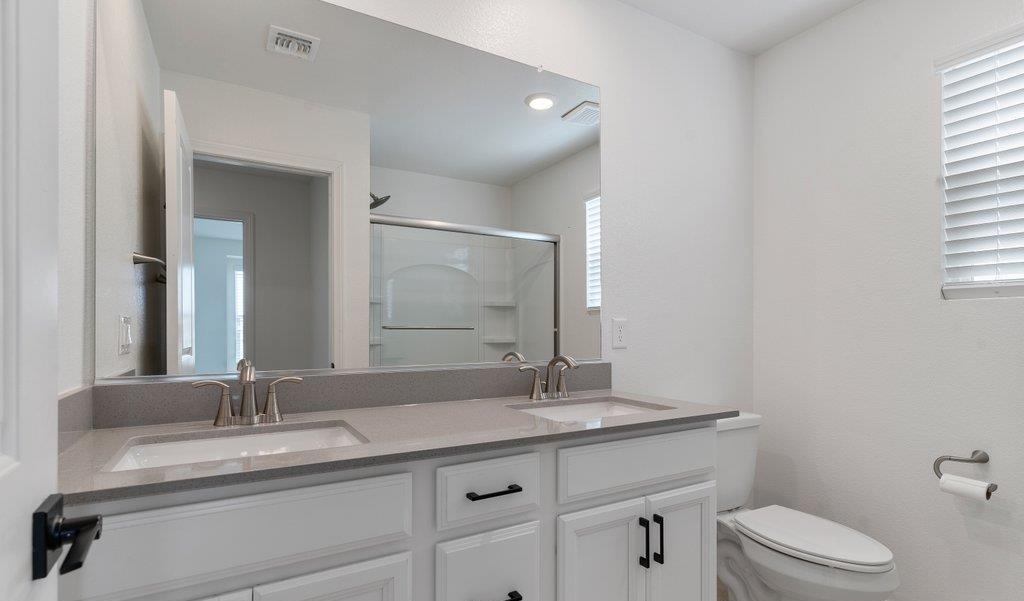 Bathroom at 2852 Frabiele Street, Inspirada Henderson NV - 4 Bed Home for Sale