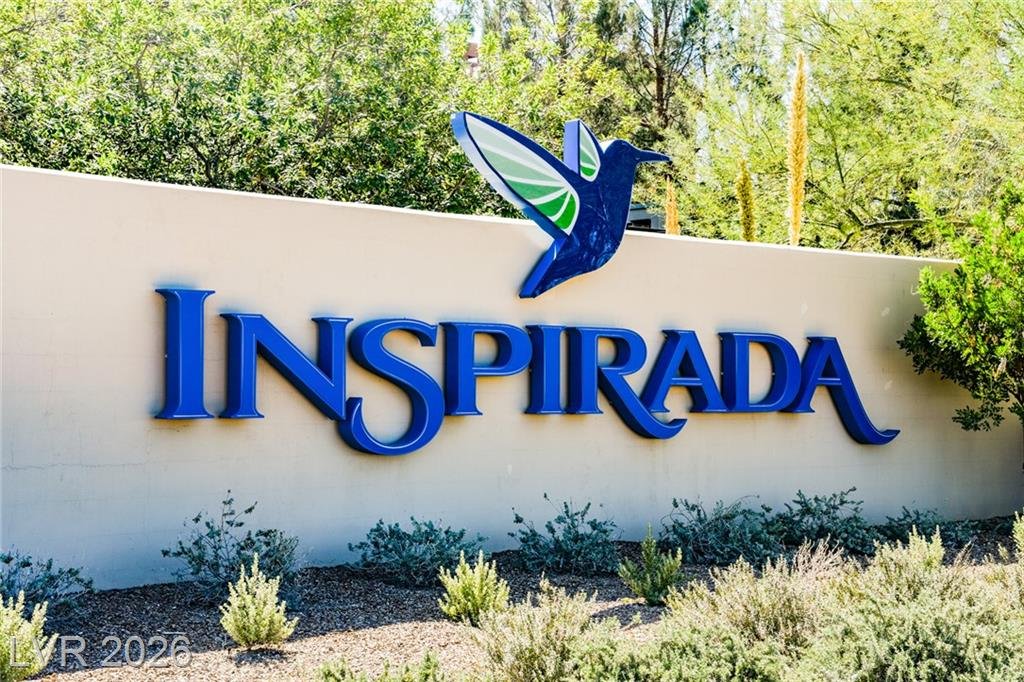 Inspirada monument sign with the hummingbird logo