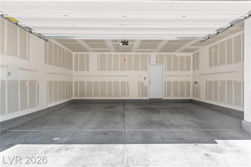 Garage at 3286 Vasco Falls Avenue in Inspirada, Henderson NV