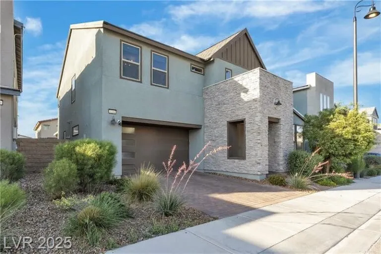 3206 Fountaintree Ave — $689,000 | Inspirada Home with Loft & Modern Kitchen