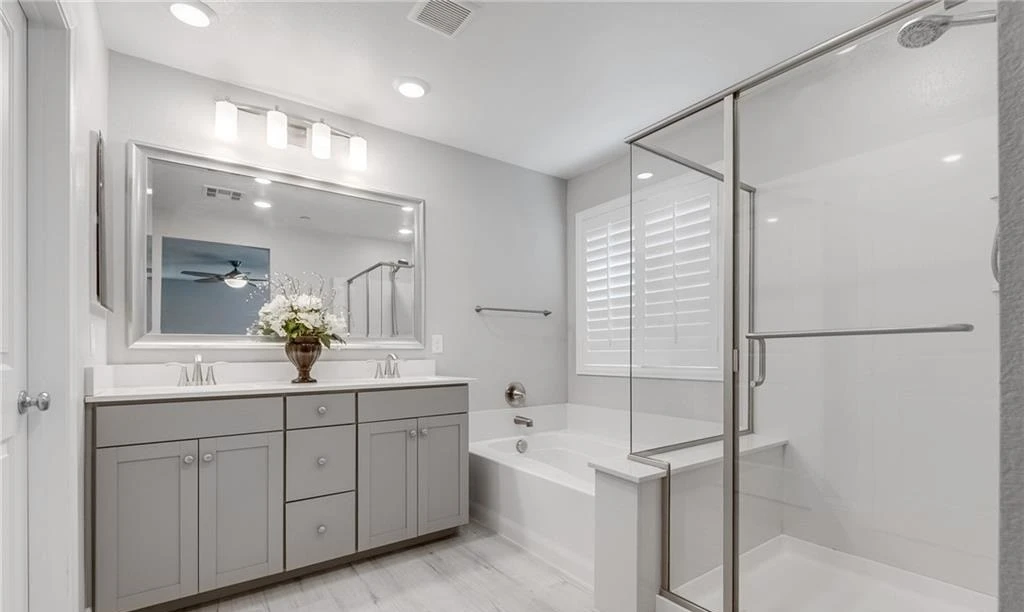 Primary Bath at 2807 Donatello Manor Place, Inspirada Henderson NV - 3 Bed Home for Sale