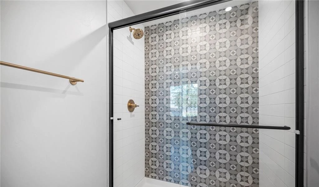 Bathroom at 3194 Poplar Crest Court, Inspirada Henderson NV - 4 Bed Home for Sale